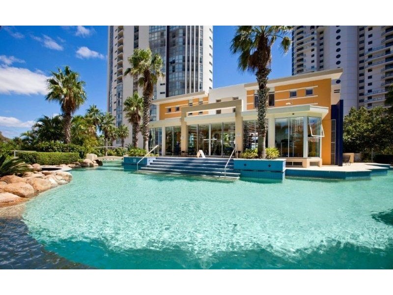 1 Lennie Avenue, Main Beach QLD 4217