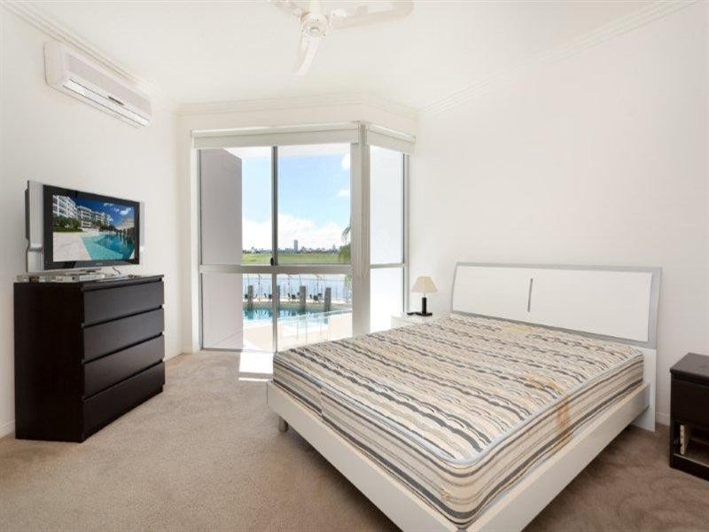 255 Varsity Parade, Varsity Lakes QLD 4227