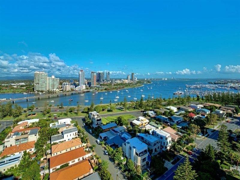 11 Hughes Avenue, Main Beach QLD 4217