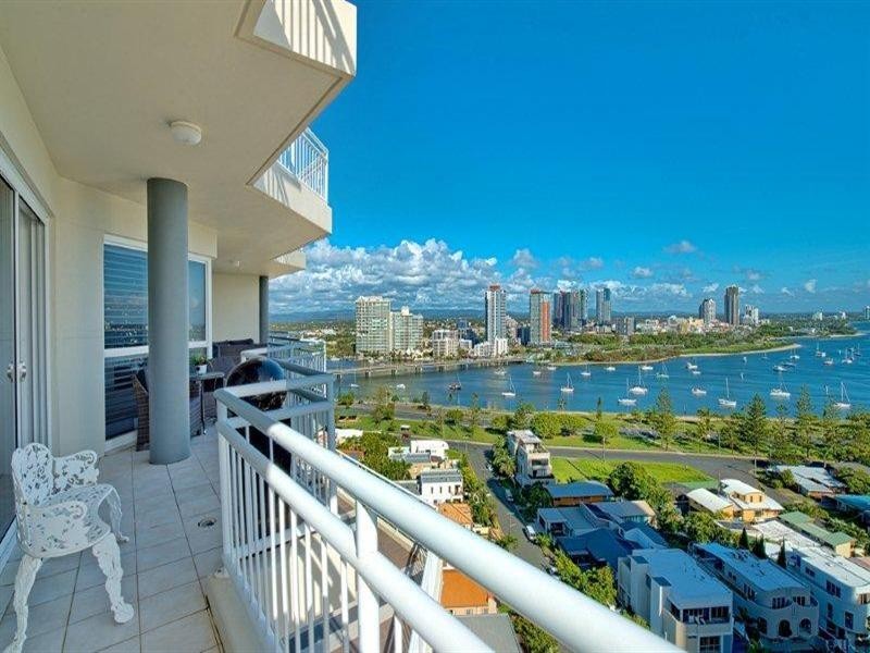 11 Hughes Avenue, Main Beach QLD 4217