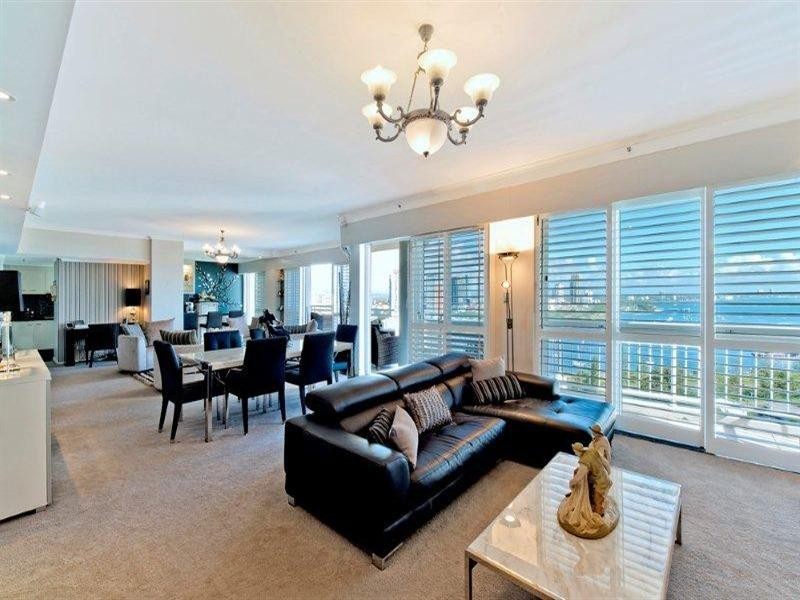 11 Hughes Avenue, Main Beach QLD 4217