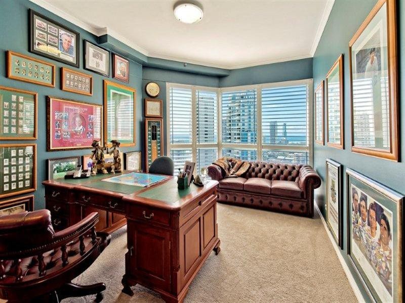 11 Hughes Avenue, Main Beach QLD 4217