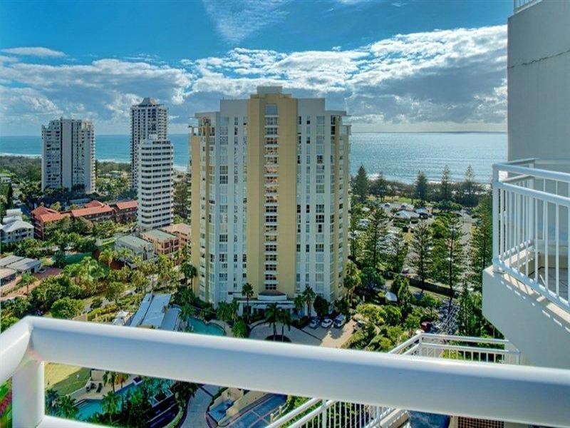 11 Hughes Avenue, Main Beach QLD 4217