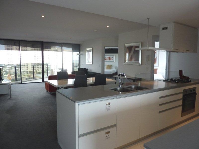 9 Ferny Avenue, Surfers Paradise QLD 4217