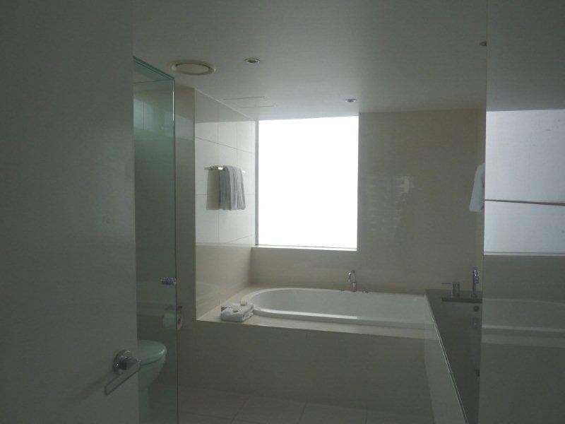 9 Ferny Avenue, Surfers Paradise QLD 4217