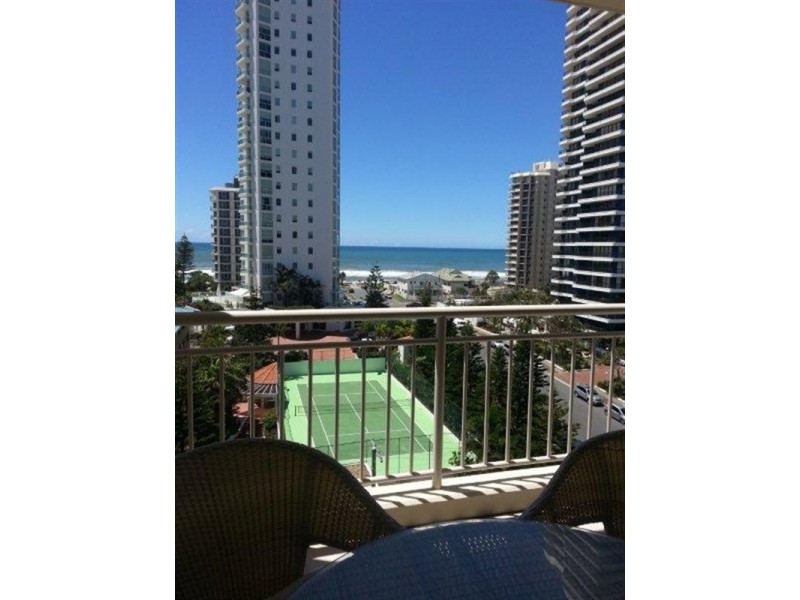 52 Pacific Street, Main Beach QLD 4217