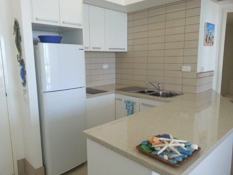 52 Pacific Street, Main Beach QLD 4217