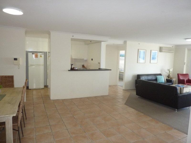 11 Hughes Avenue, Main Beach QLD 4217