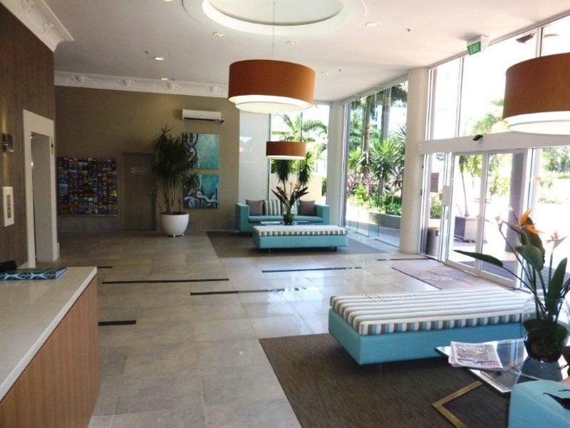 11 Hughes Avenue, Main Beach QLD 4217