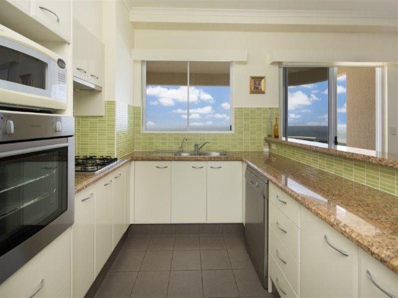 74/59 Pacific Street, Main Beach QLD 4217