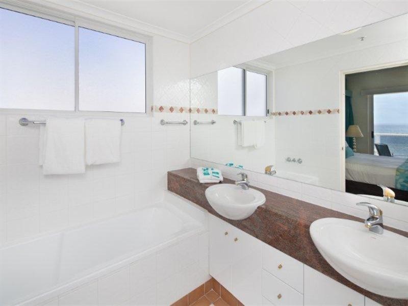 74/59 Pacific Street, Main Beach QLD 4217