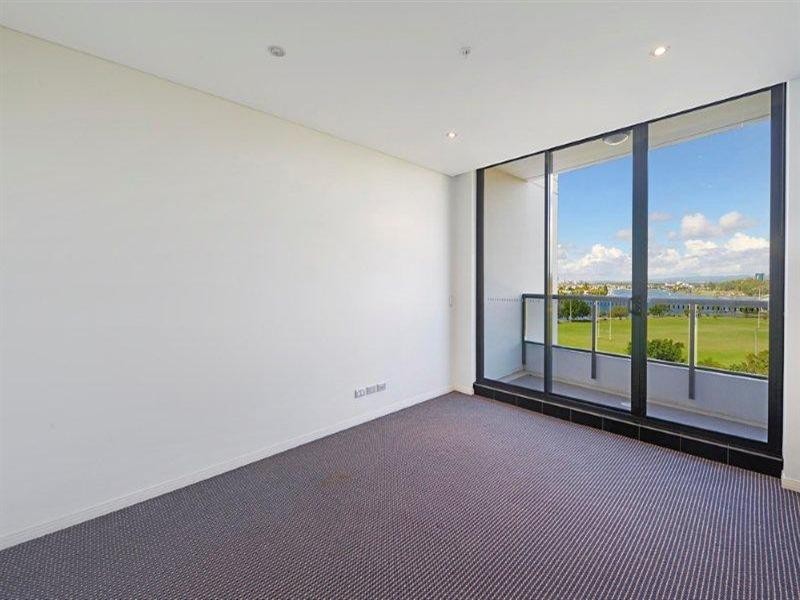 2 Aqua Street, Southport QLD 4215