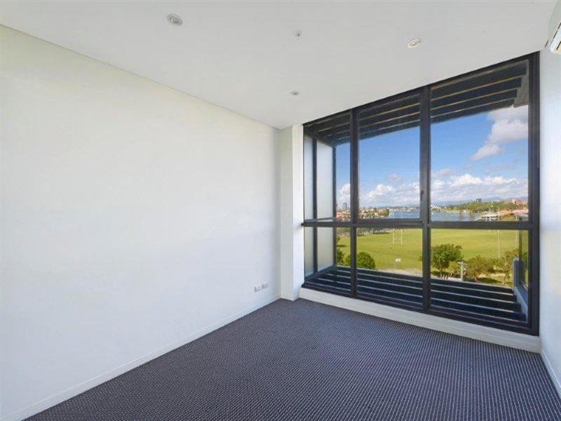 2 Aqua Street, Southport QLD 4215