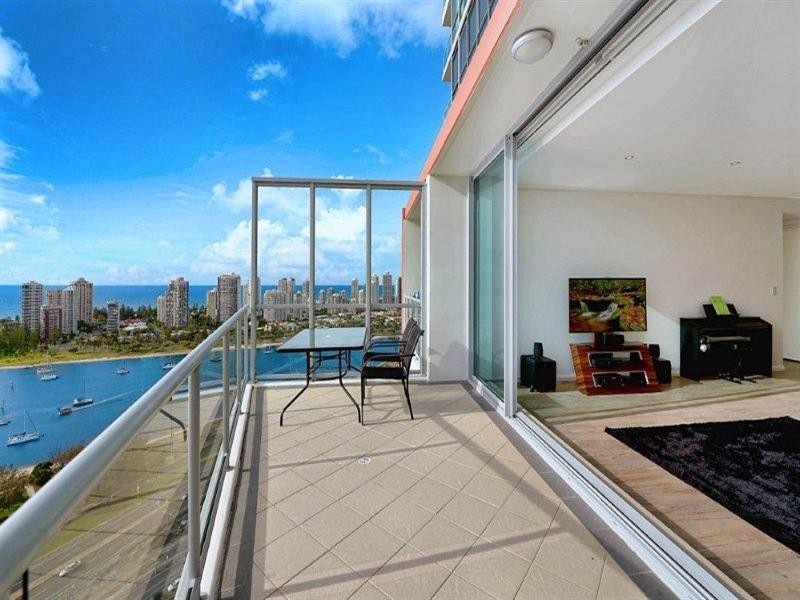 1 Como Crescent, Southport QLD 4215