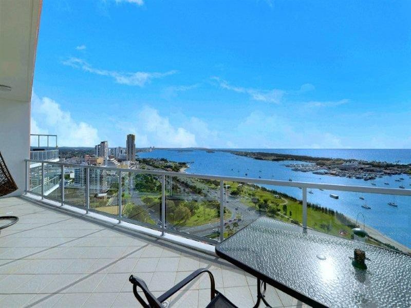 1 Como Crescent, Southport QLD 4215