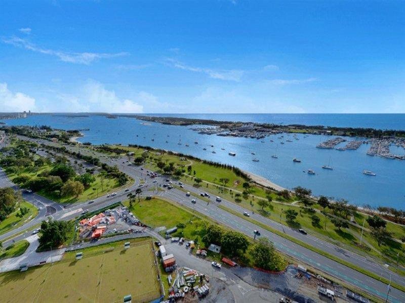 1 Como Crescent, Southport QLD 4215
