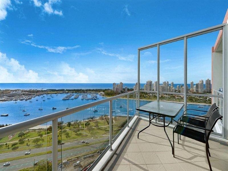 1 Como Crescent, Southport QLD 4215