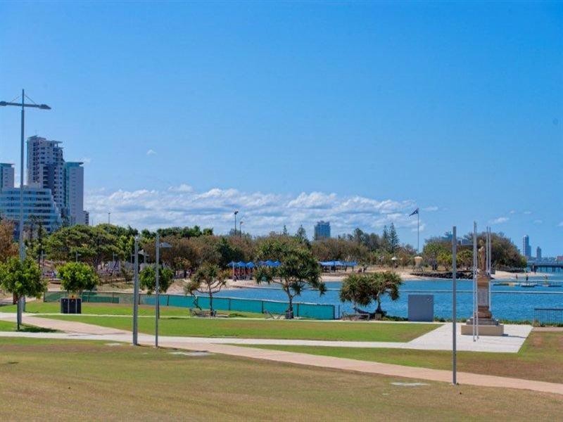 1 Como Crescent, Southport QLD 4215
