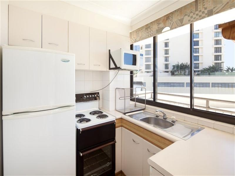 18 Hanlan Street, Surfers Paradise QLD 4217