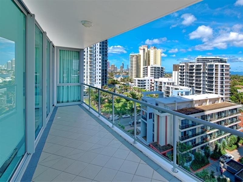 1 Como Crescent, Southport QLD 4215