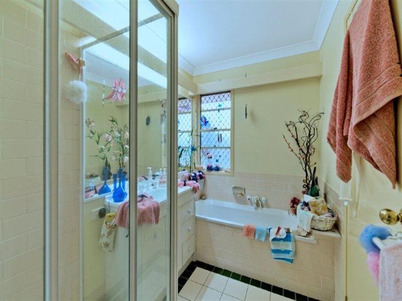 62-64 Brown Street, Labrador QLD 4215