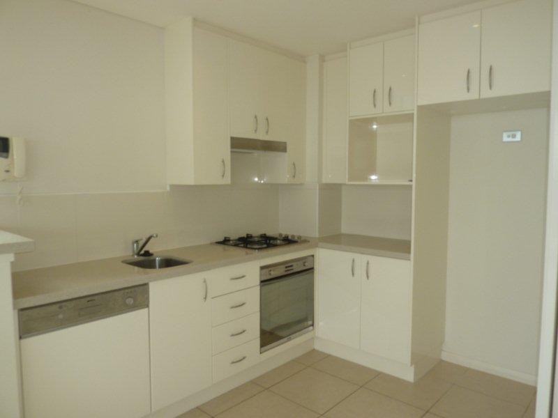 1 Como Crescent, Southport QLD 4215