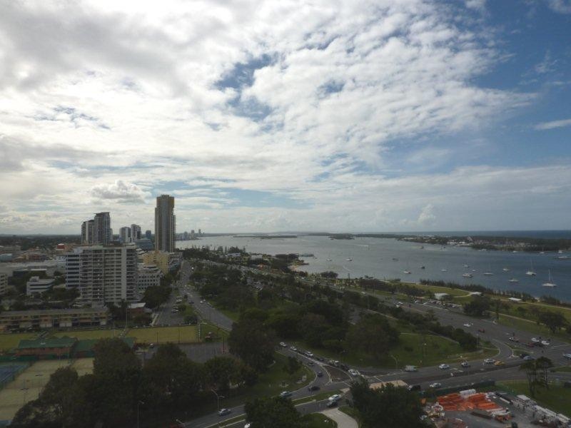 1 Como Crescent, Southport QLD 4215