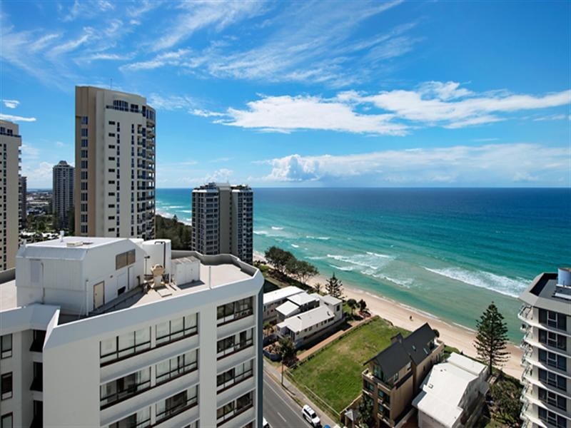 5 Woodroffe Avenue, Main Beach QLD 4217