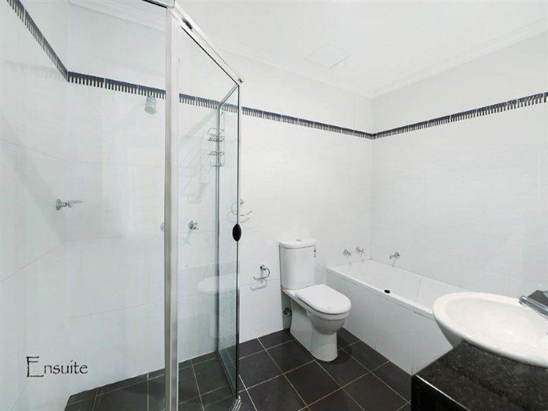 5 Woodroffe Avenue, Main Beach QLD 4217