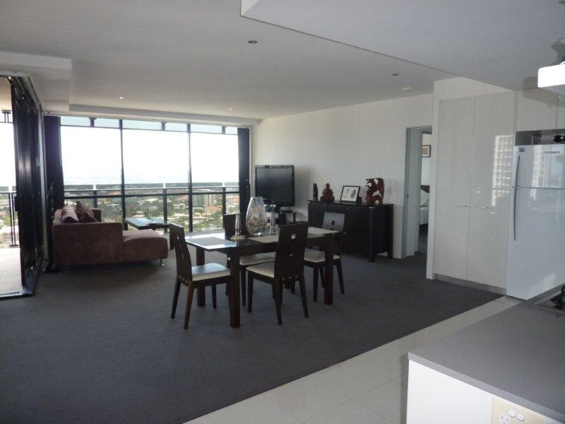 9 Ferny Avenue, Surfers Paradise QLD 4217