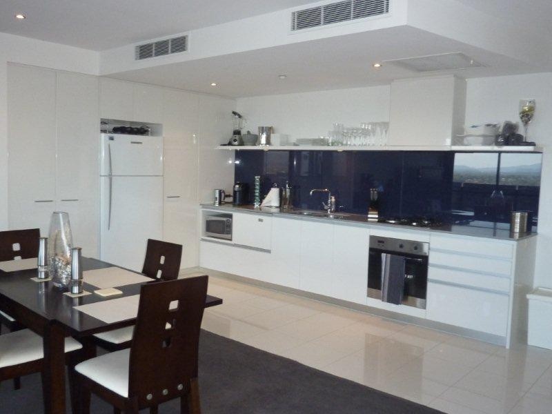 9 Ferny Avenue, Surfers Paradise QLD 4217