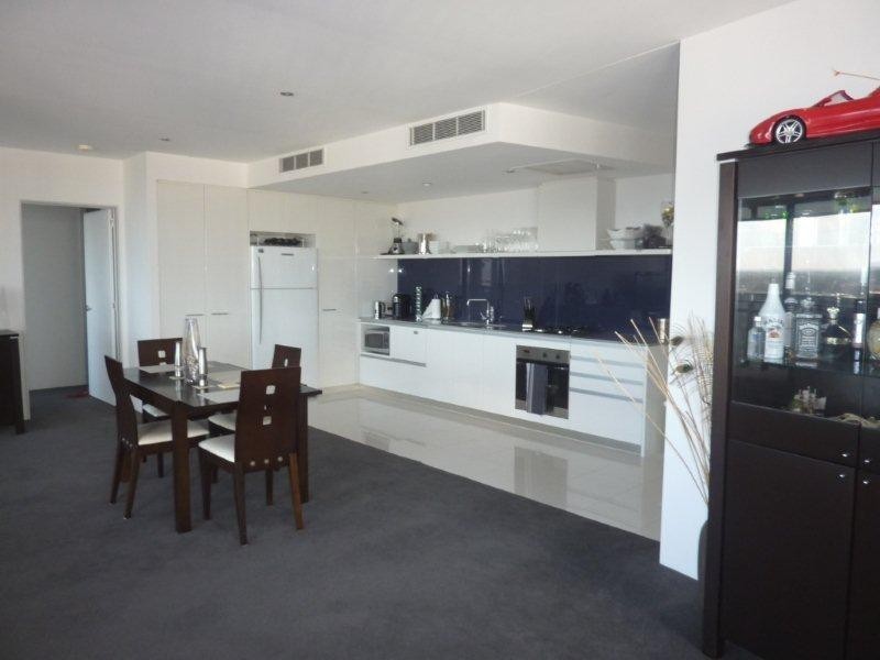 9 Ferny Avenue, Surfers Paradise QLD 4217
