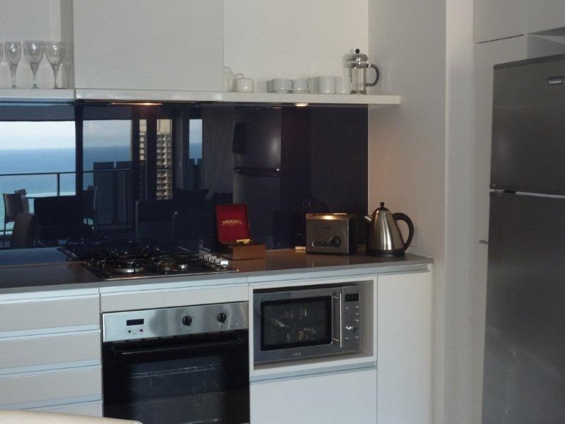 9 Ferny Avenue, Surfers Paradise QLD 4217