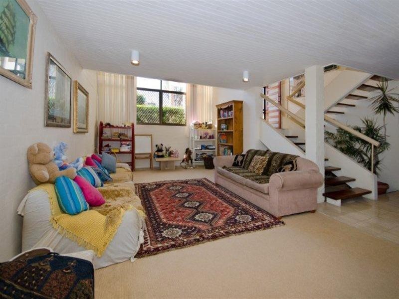 32 Buccaneer Court, Surfers Paradise QLD 4217