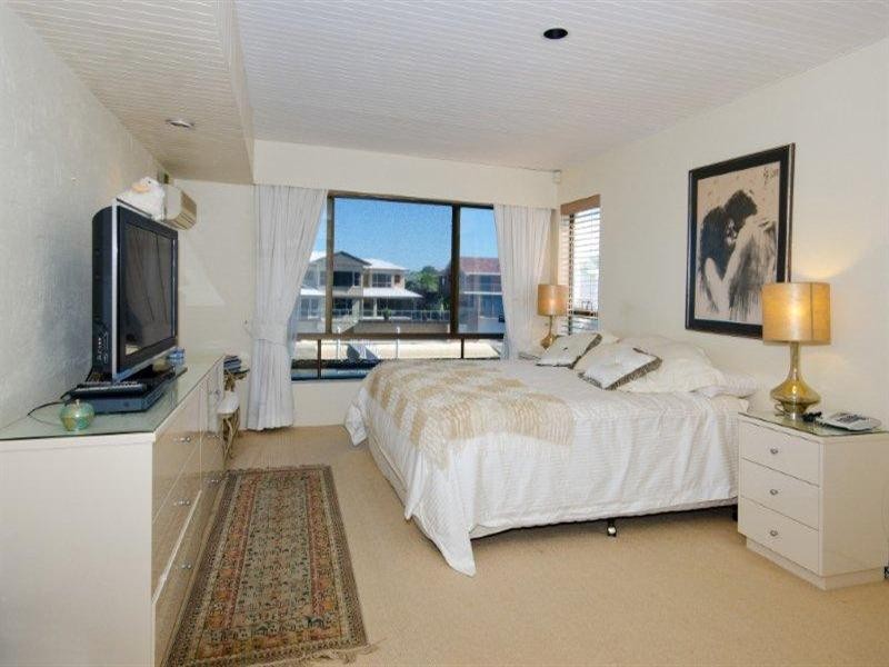 32 Buccaneer Court, Surfers Paradise QLD 4217