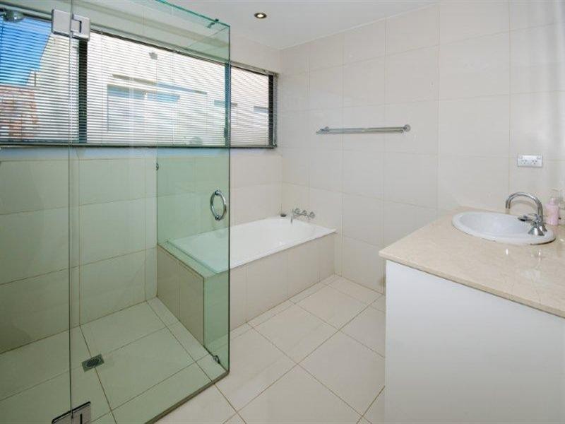 32 Buccaneer Court, Surfers Paradise QLD 4217