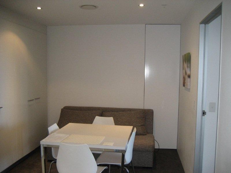 9 Ferny Avenue, Surfers Paradise QLD 4217