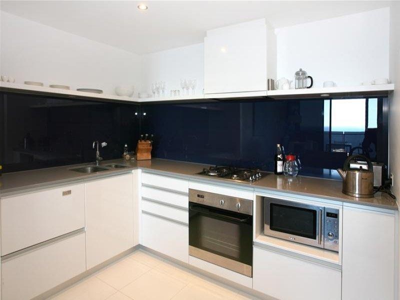 9 Ferny Avenue, Surfers Paradise QLD 4217