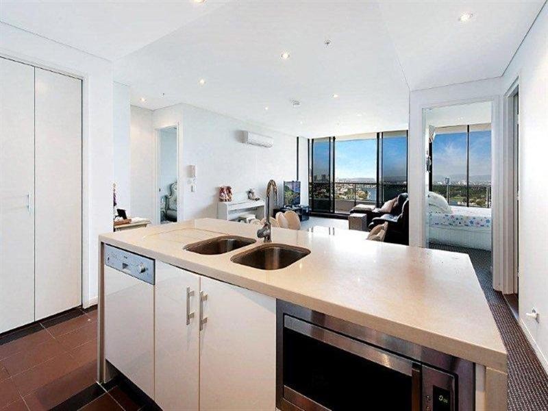 2 Aqua Street, Southport QLD 4215