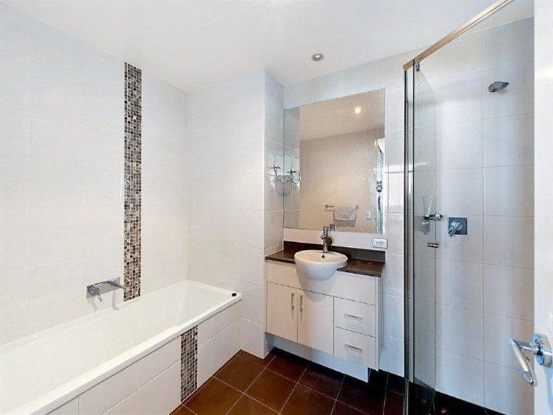 2 Aqua Street, Southport QLD 4215