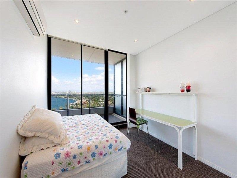 2 Aqua Street, Southport QLD 4215