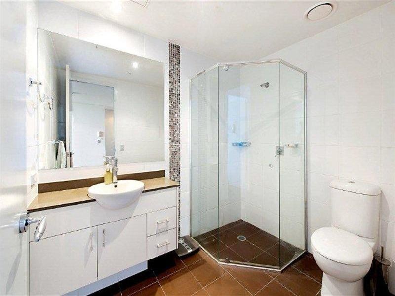 2 Aqua Street, Southport QLD 4215