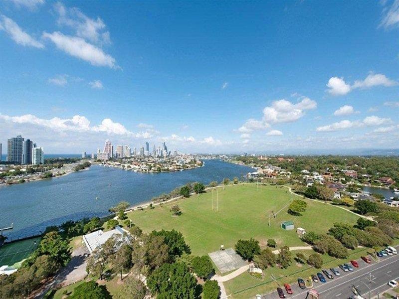 2 Aqua Street, Southport QLD 4215