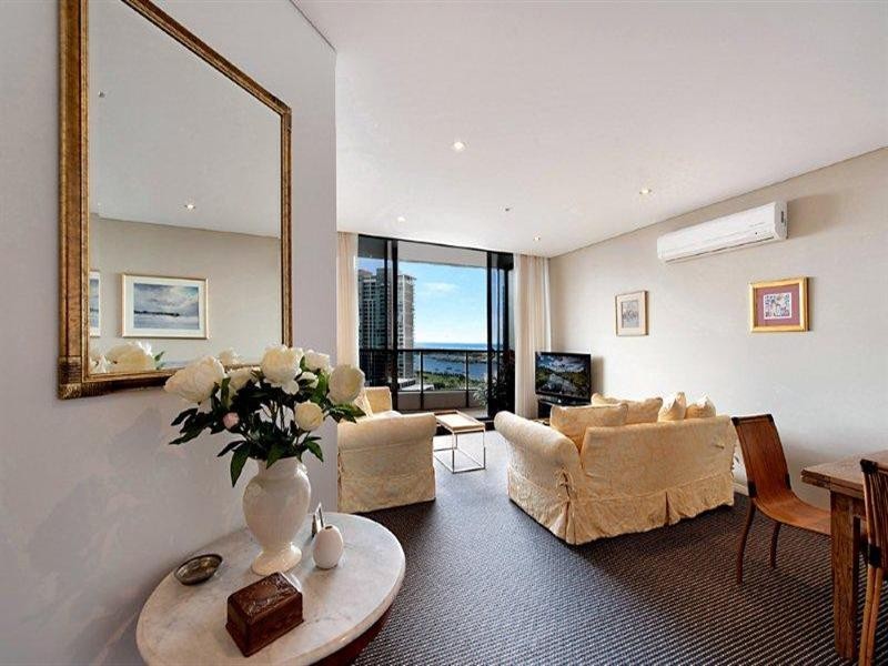 2 Aqua Street, Southport QLD 4215