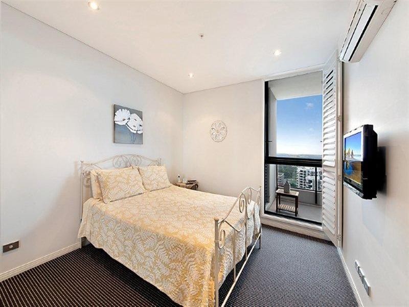 2 Aqua Street, Southport QLD 4215