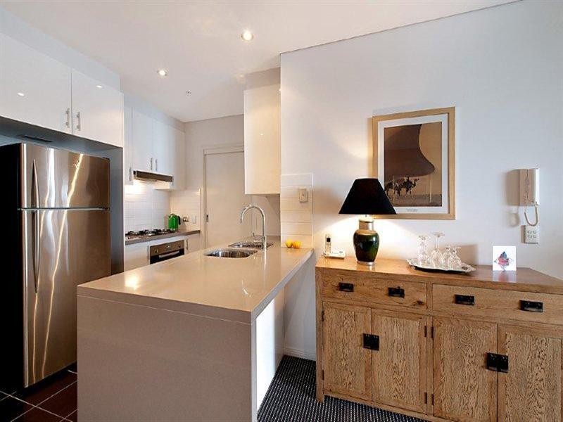 2 Aqua Street, Southport QLD 4215