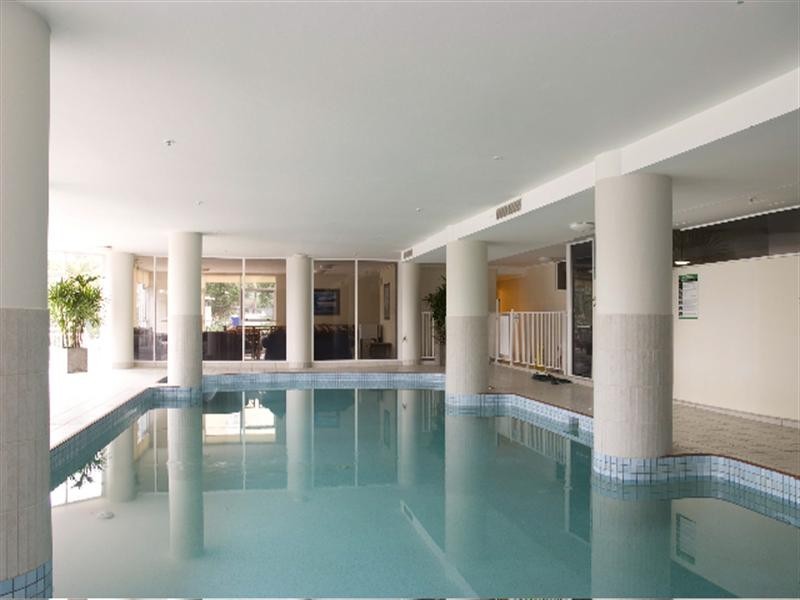 11 Hughes Avenue, Main Beach QLD 4217