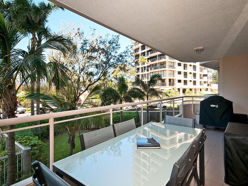 3 Cunningham Avenue, Main Beach QLD 4217