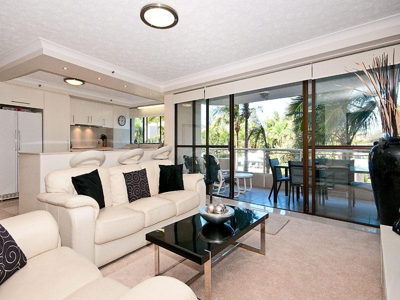 3 Cunningham Avenue, Main Beach QLD 4217