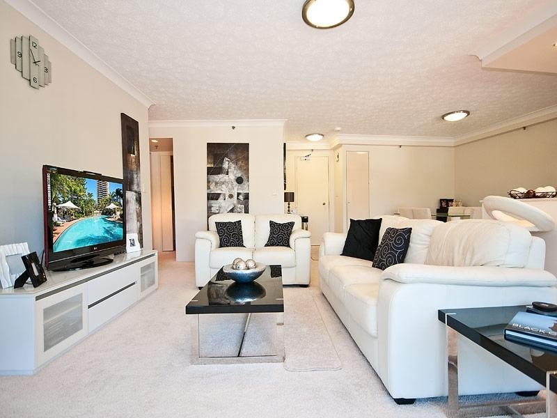 3 Cunningham Avenue, Main Beach QLD 4217